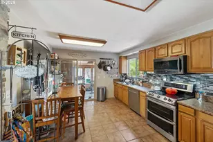 760 O'Connell St, North Bend, OR 97459 - Photo 13