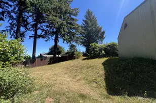 760 O'Connell St, North Bend, OR 97459 - Photo 31