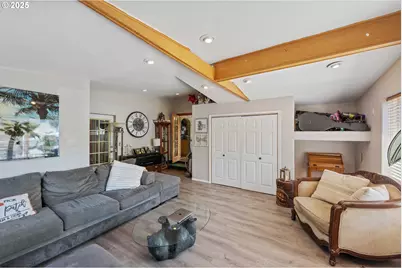 760 Oconnell St, North Bend, OR 97459 - Photo 11