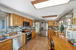 760 O'Connell St, North Bend, OR 97459 - Photo 13