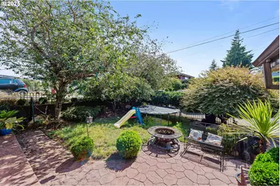 760 Oconnell St, North Bend, OR 97459 - Photo 29