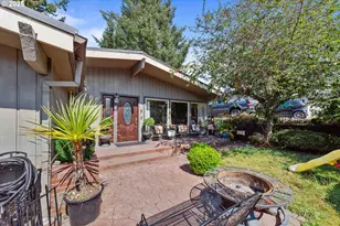 760 O'Connell St, North Bend, OR 97459 - Photo 1