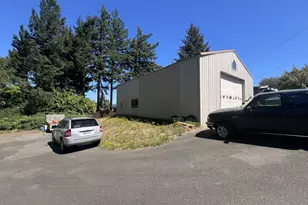 760 O'Connell St, North Bend, OR 97459 - Photo 3