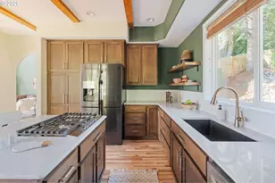 13335 SE Woodland Cir, Happy Valley, OR 97086 - Photo 9