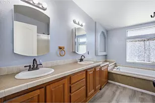 345 N 6th St, Harrisburg, OR 97446 - Photo 27