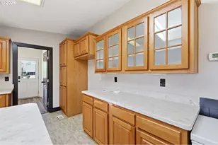 345 N 6th St, Harrisburg, OR 97446 - Photo 33