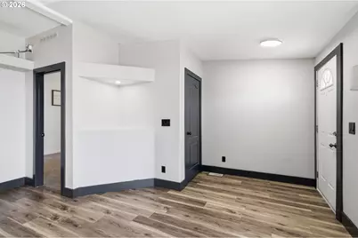 345 N 6th St, Harrisburg, OR 97446 - Photo 5