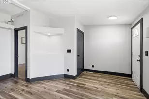 345 N 6th St, Harrisburg, OR 97446 - Photo 5