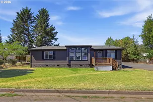 345 N 6th St, Harrisburg, OR 97446 - Photo 3