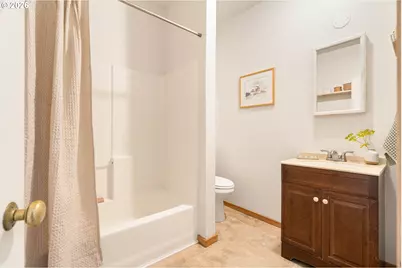 321 NE Stanton St, Portland, OR 97212 - Photo 17