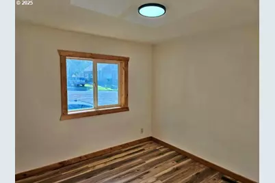 990 E 2nd St, Coquille, OR 97423 - Photo 19