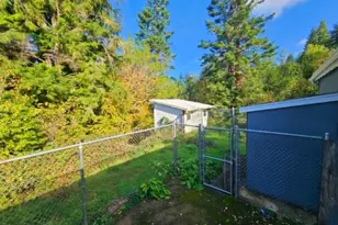 990 E 2nd St, Coquille, OR 97423 - Photo 21