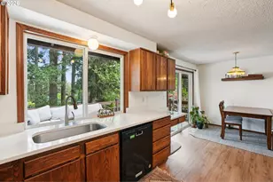 16660 SE Valley View Rd, Milwaukie, OR 97267 - Photo 9