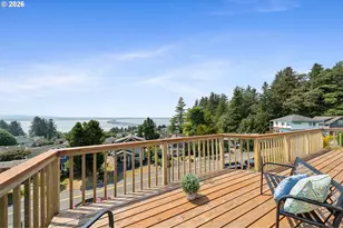 416 Chinook Ave, Astoria, OR 97103 - Photo 7