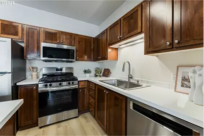 15320 NW Central Dr #222, Portland, OR 97229 - Photo 9