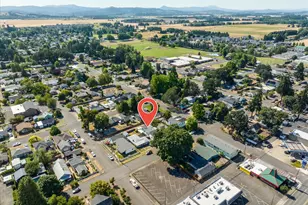 1147 Juniper St, Junction City, OR 97448 - Photo 41