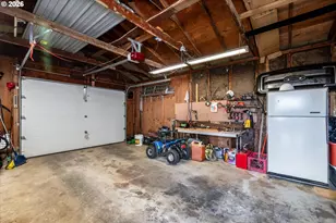 1147 Juniper St, Junction City, OR 97448 - Photo 21