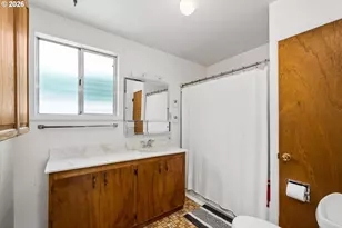 1147 Juniper St, Junction City, OR 97448 - Photo 17