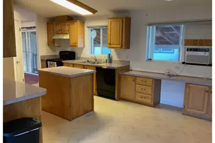 1949 SE Palmquist Rd, Gresham, OR 97080 - Photo 21