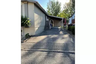 1949 SE Palmquist Rd, Gresham, OR 97080 - Photo 3