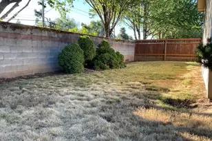 1949 SE Palmquist Rd, Gresham, OR 97080 - Photo 7