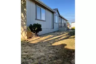 1949 SE Palmquist Rd, Gresham, OR 97080 - Photo 5
