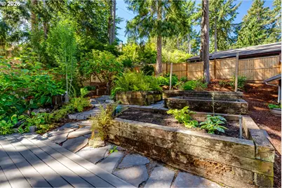 594 Empress Ave, Eugene, OR 97405 - Photo 21