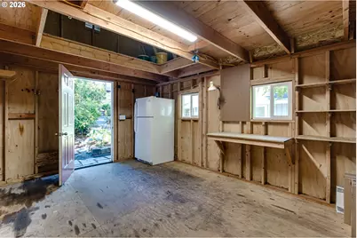 594 Empress Ave, Eugene, OR 97405 - Photo 25
