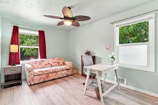 1572 W Broadway, Eugene, OR 97402 - Photo 11