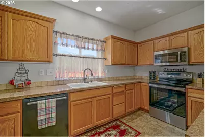 1231 SW 3rd Ave, Mill City, OR 97360 - Photo 15