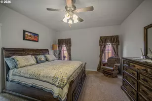 1231 SW 3rd Ave, Mill City, OR 97360 - Photo 23