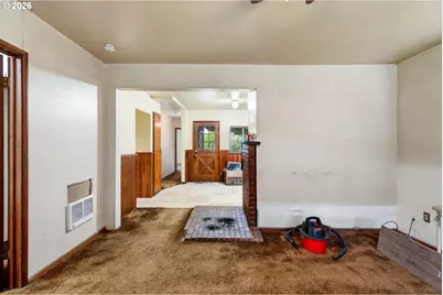1378 B St, Springfield, OR 97477 - Photo 3
