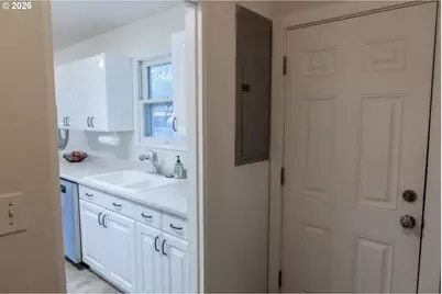 7421 SE Martins St, Portland, OR 97206 - Photo 11