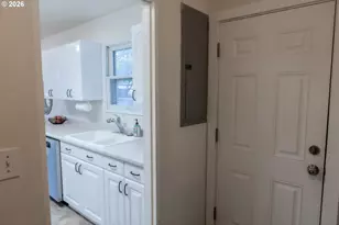 7421 SE Martins St, Portland, OR 97206 - Photo 11