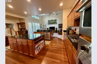 638 St Andrews Loop, Creswell, OR 97426 - Photo 9
