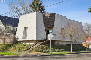 2203 N Emerson St, Portland, OR 97217 - Photo 3