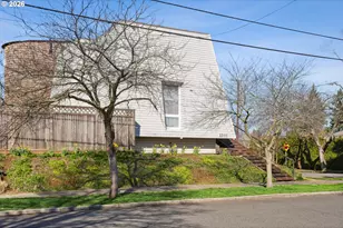 2203 N Emerson St, Portland, OR 97217 - Photo 43