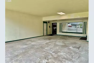 4990 Mitchell Loop Rd, Florence, OR 97439 - Photo 3