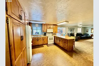 4990 Mitchell Loop Rd, Florence, OR 97439 - Photo 9