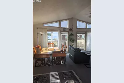 2672 SW Anchor Ave, Lincoln City, OR 97367 - Photo 3