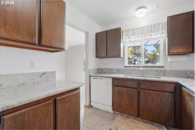 17815 NW Lakeway Ct, Beaverton, OR 97006 - Photo 9