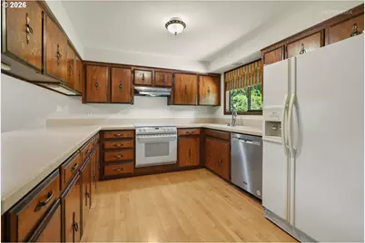 14755 SW Carolwood Dr, Beaverton, OR 97007 - Photo 9