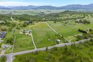 963 Stevens Rd, Eagle Point, OR 97524 - Photo 15