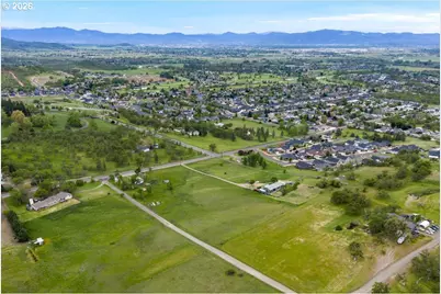 963 Stevens Rd, Eagle Point, OR 97524 - Photo 11