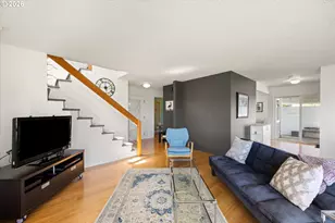 530 N Hayden Bay Dr, Portland, OR 97217 - Photo 5