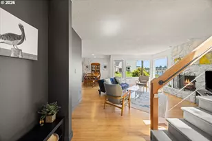 530 N Hayden Bay Dr, Portland, OR 97217 - Photo 3
