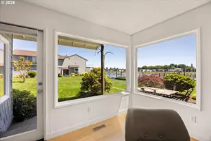 530 N Hayden Bay Dr, Portland, OR 97217 - Photo 9