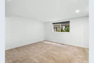 5630 S Riverside Ln #10, Portland, OR 97239 - Photo 15