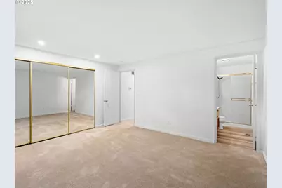 5630 S Riverside Ln #10, Portland, OR 97239 - Photo 17