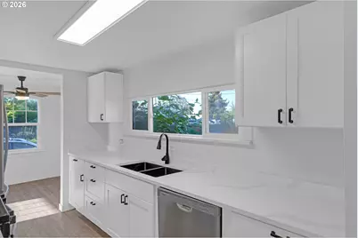 2010 E 1st Ave, Albany, OR 97321 - Photo 7